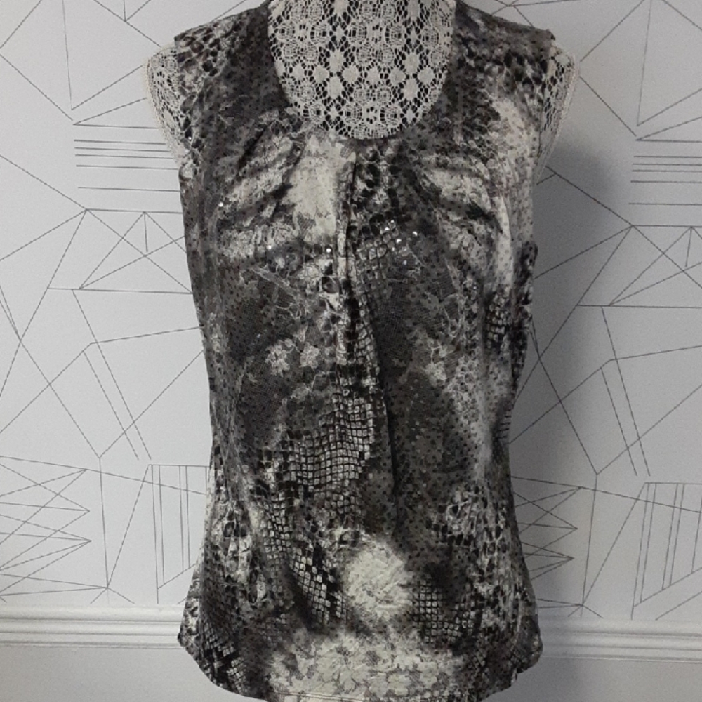 Laura Ashley Black and Gray Sleeveless Fitted Blouse